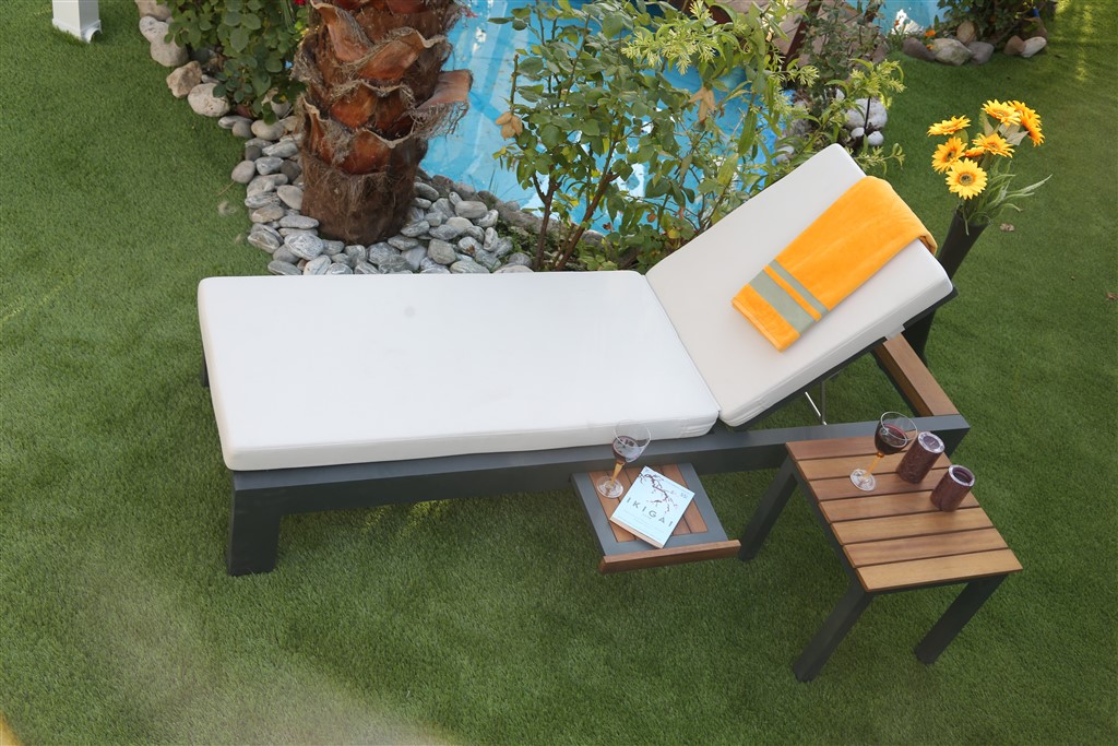pool bed
